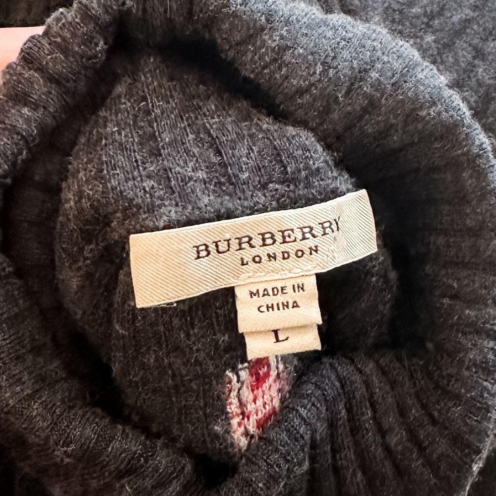 ✨ Burberry Ribbed Turtleneck Sweater ✨ Silk Wool Cashmere Blend | Size Large - Picture 4 of 5